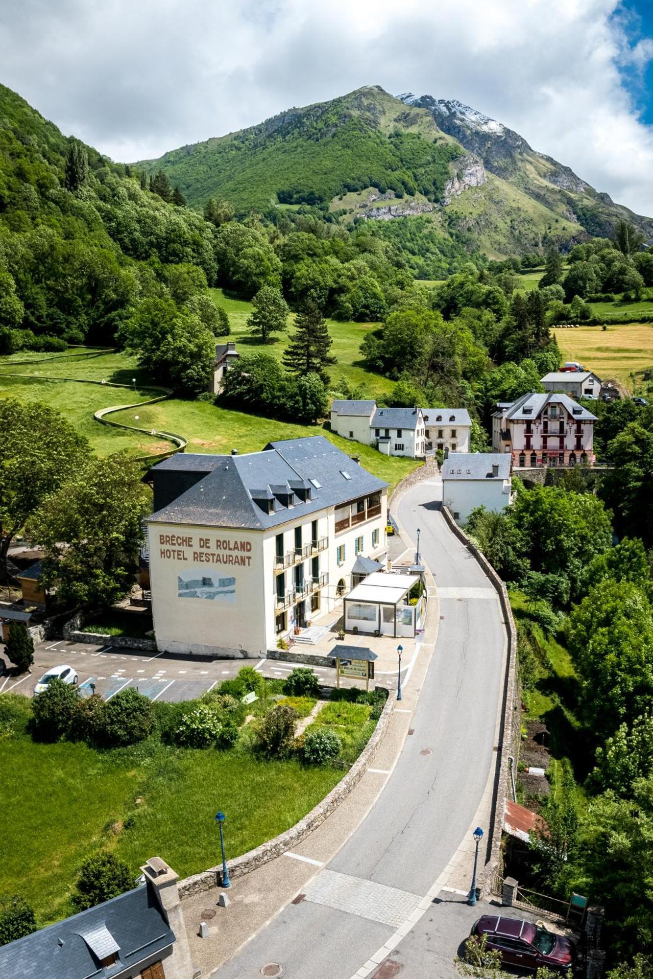 Logis Hôtel La Brèche de Roland Gèdre Esterno foto