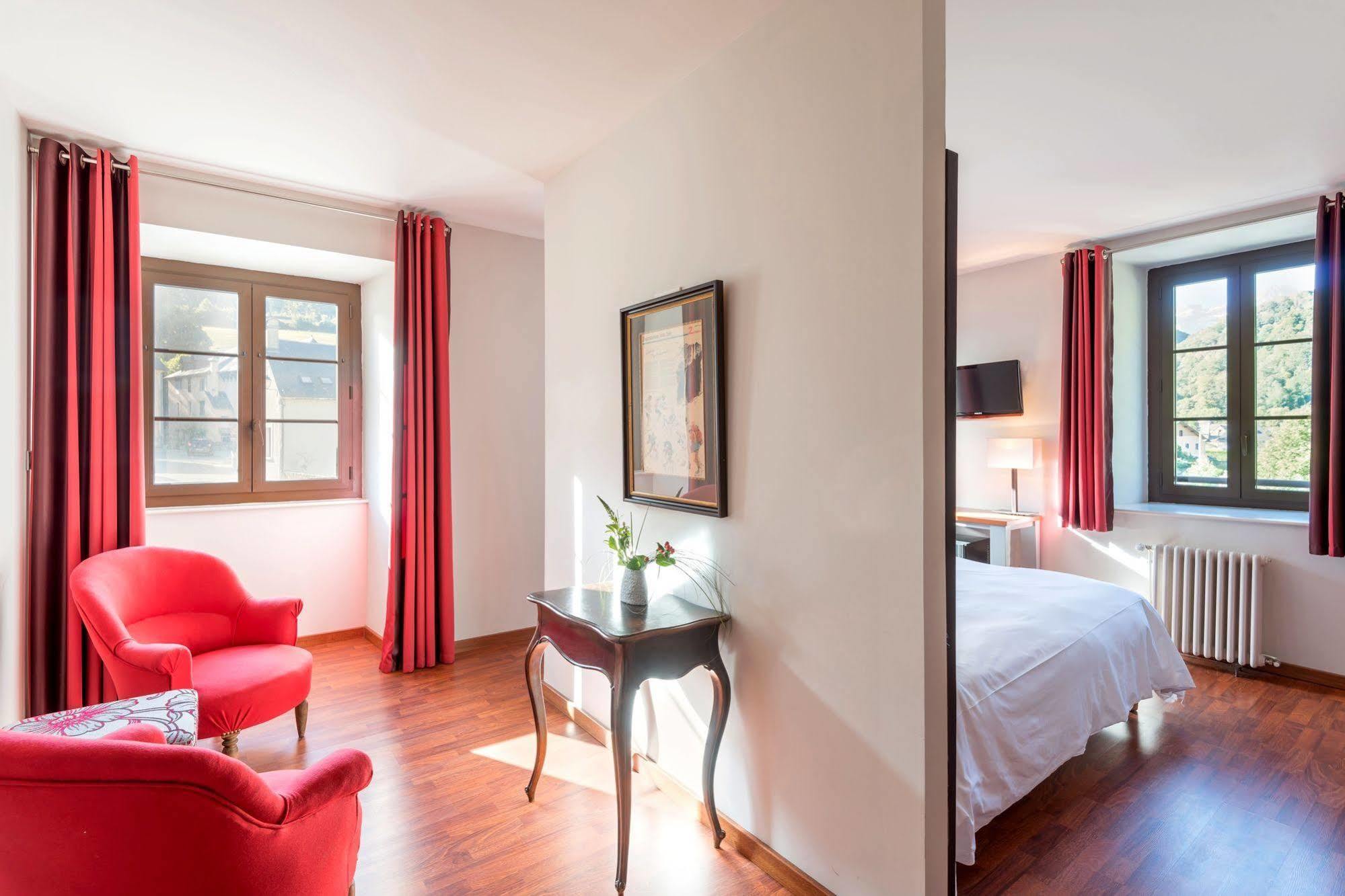 Logis Hôtel La Brèche de Roland Gèdre Esterno foto